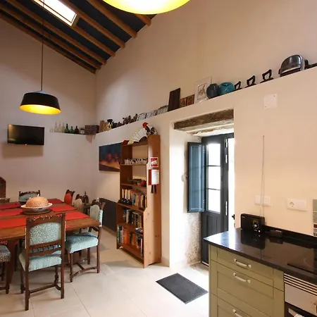 Pausastay - Qdm Artists -