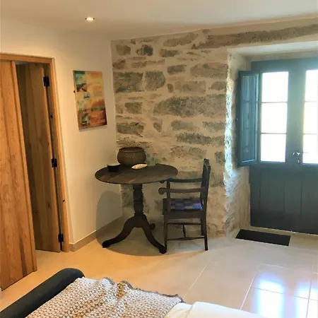 בית הארחה Pausastay - Qdm Artists -