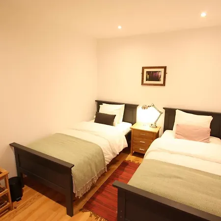 Pausastay - Qdm Artists - Guest house *