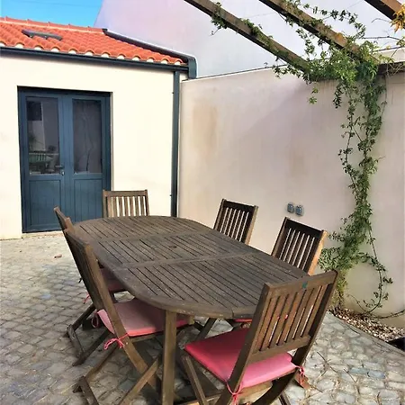 Pausastay - Qdm Artists - בית הארחה *