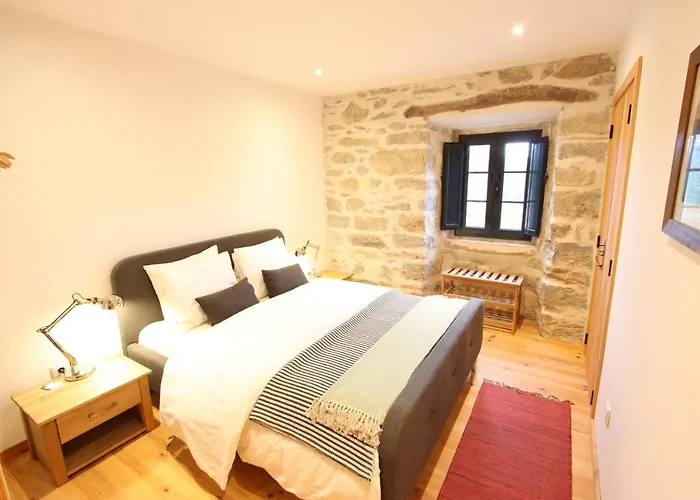 Pausastay - Qdm Artists - * Alvorge