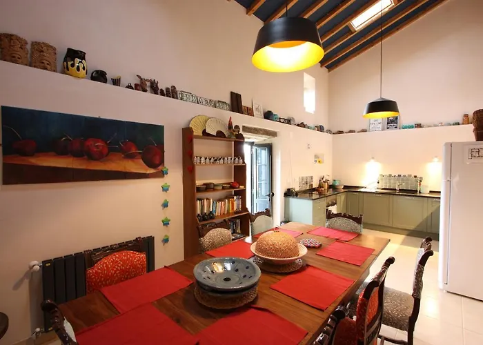 Pausastay - Qdm Artists - *