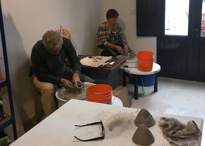 Pausastay - Qdm Artists - *