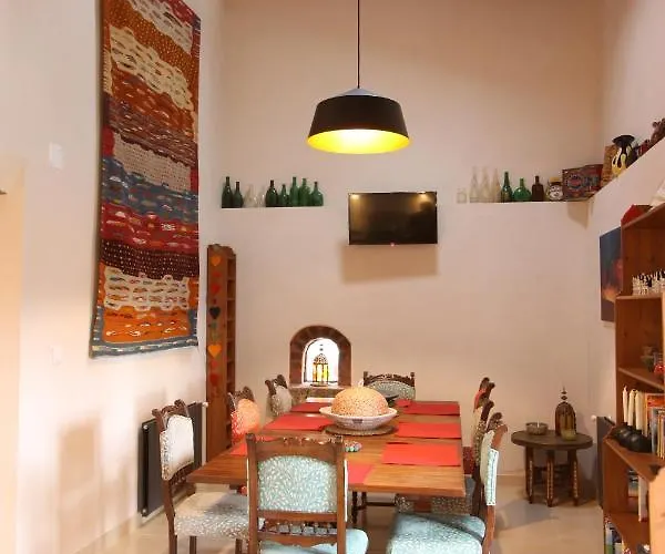 Гостевой дом Pausastay - Qdm Artists - *